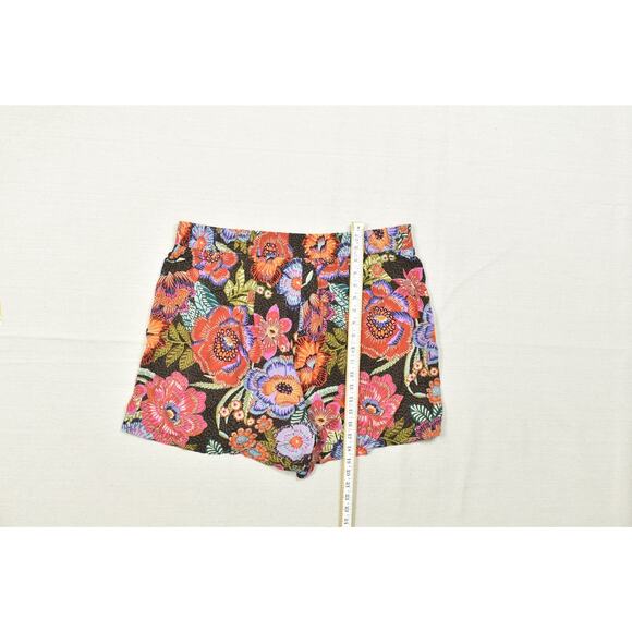 Torrid Women's Plus Size 2 Floral Pull On Shorts Inseam 4 in Unique Pattern - Picture 4 of 8